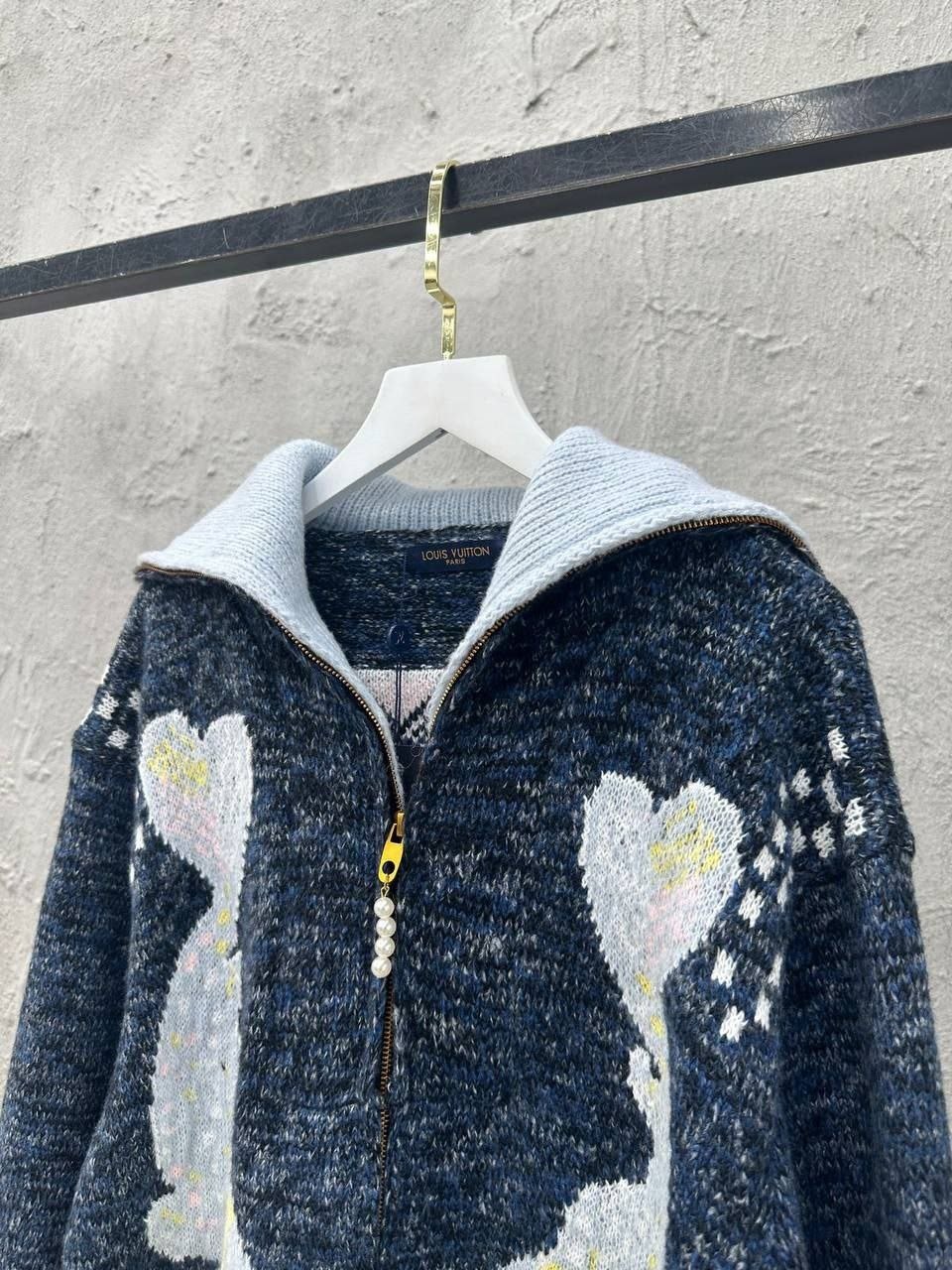 свитеры модные,трикотажный свитер,свитер с вышивкой,женский свитер,свитер для женщин