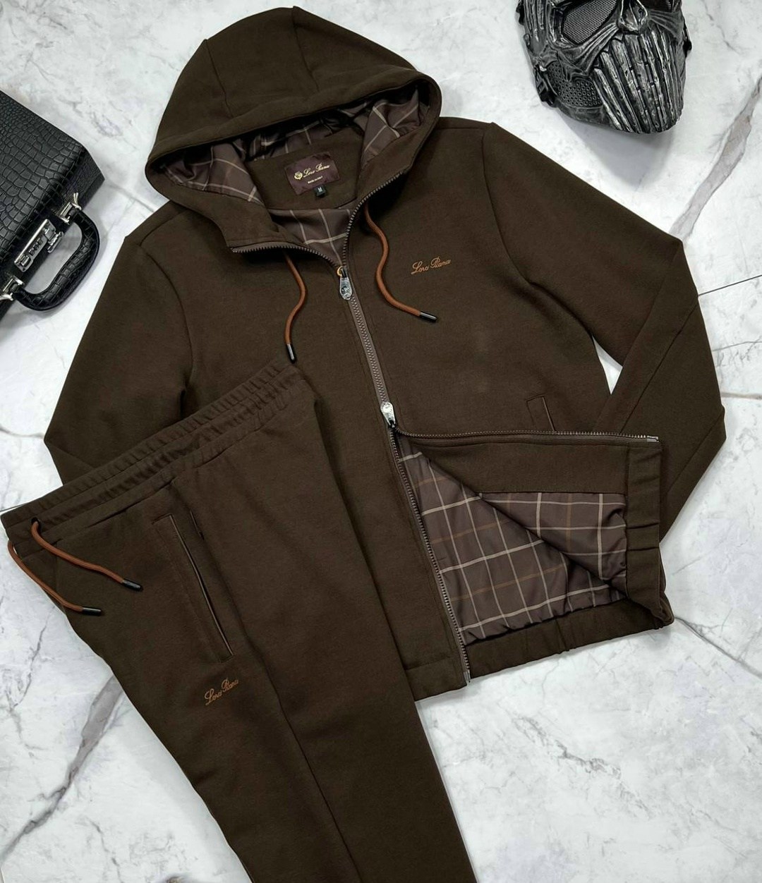 спортивный костюм brunello cucinelli,спортивный костюм loro piana,костюм loro piana,мужские спортивные костюмы,спортивные костюм