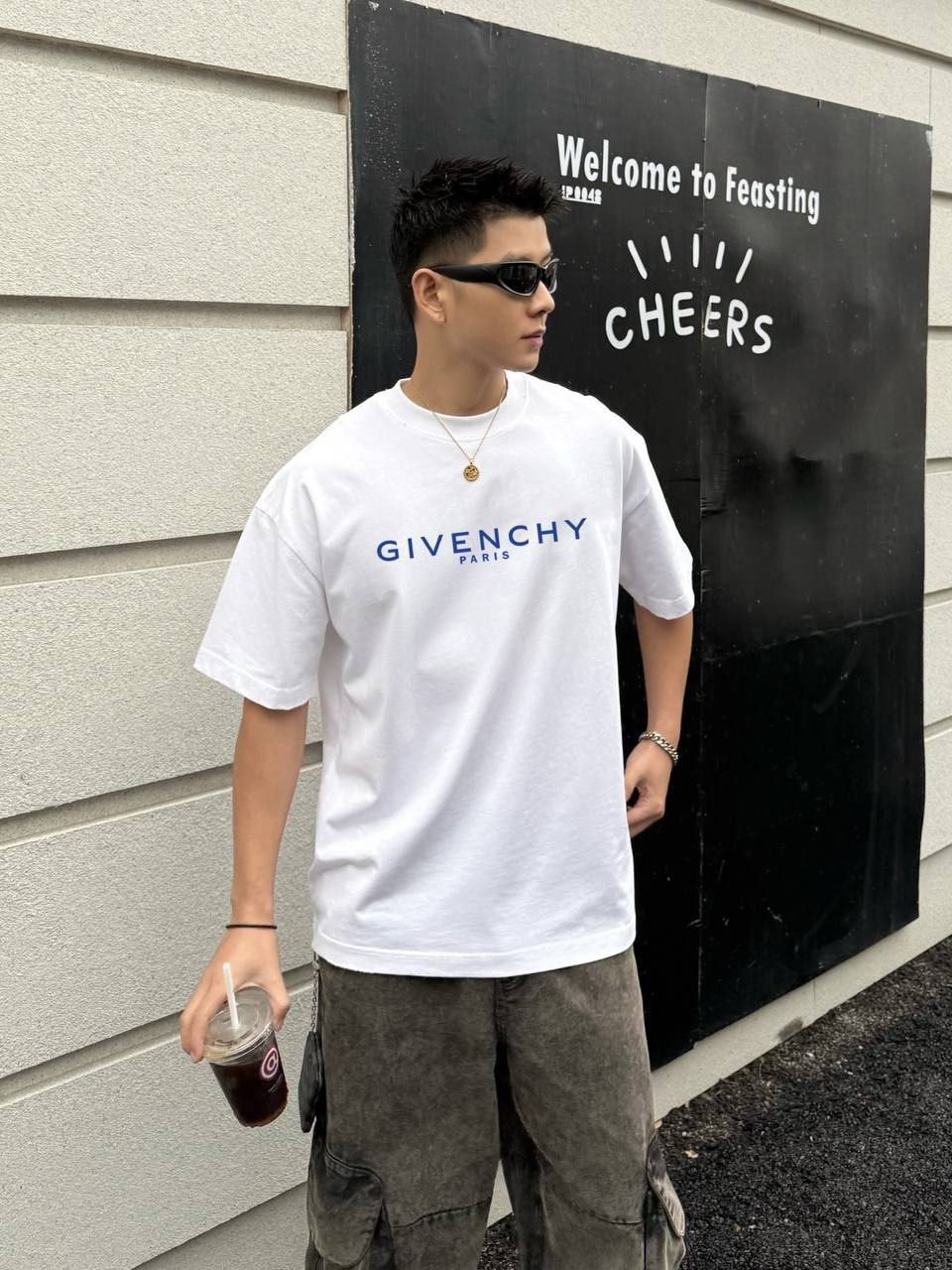 мужские футболки givenchy,футболка живанши мужская белая givenchy t-shirt,живанши футболка,белая футболка мужская,футболки мужские