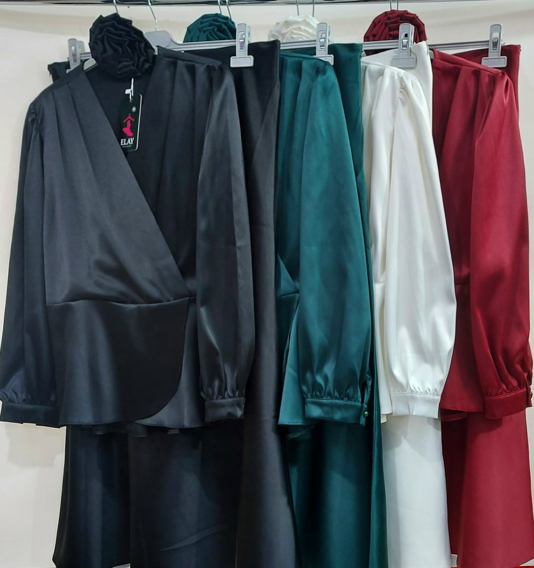 костюмы брючные,атласный костюм,костюм шелковый,костюм жен,костюмы классические