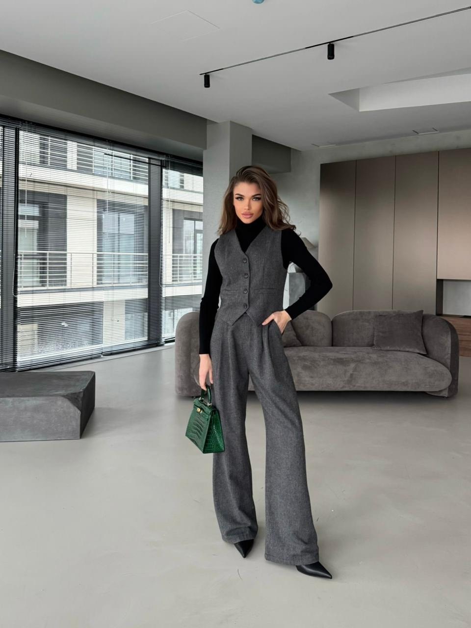 костюм брючный женский юрс,брючный костюм с жилеткой,костюм женский брючный с жилетом,костюмы брючные,серый брючный костюм