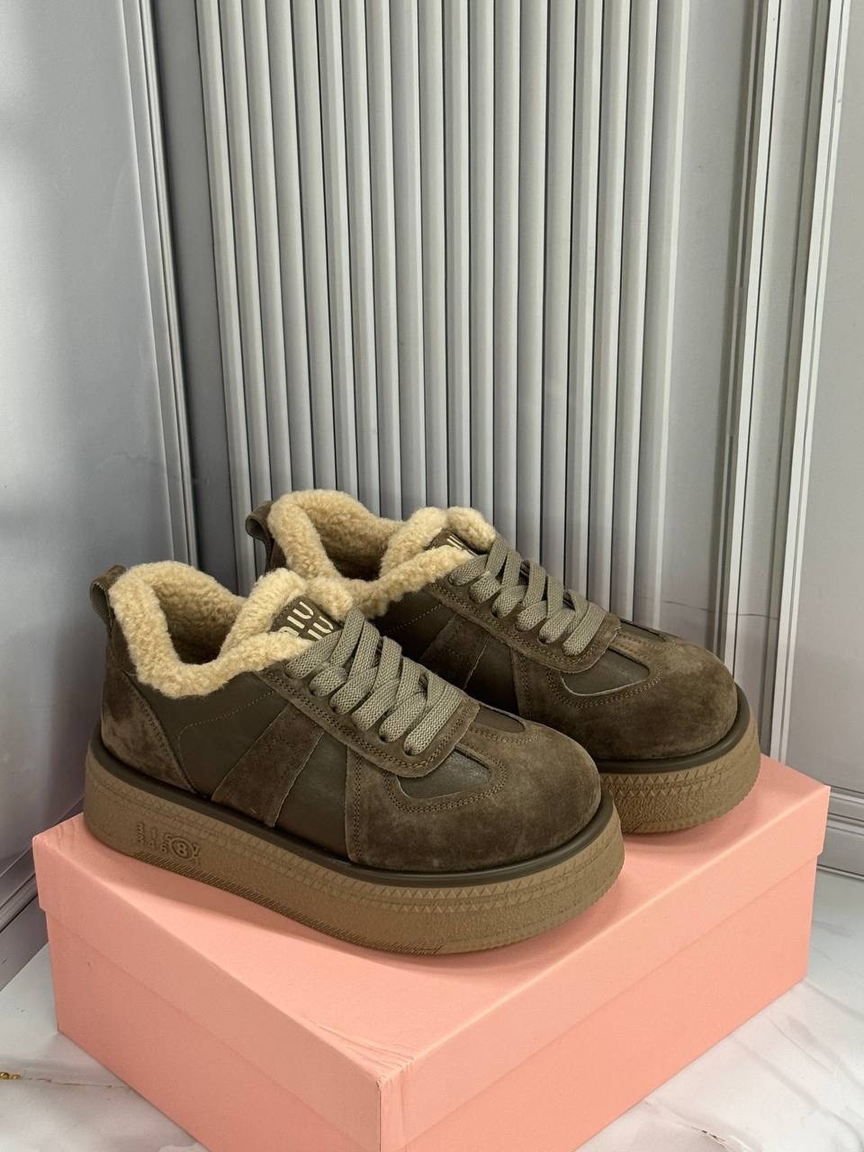 ,зимние женские кроссовки,кеды женские зимние,теплые кроссовки,женские кроссовки с мехом