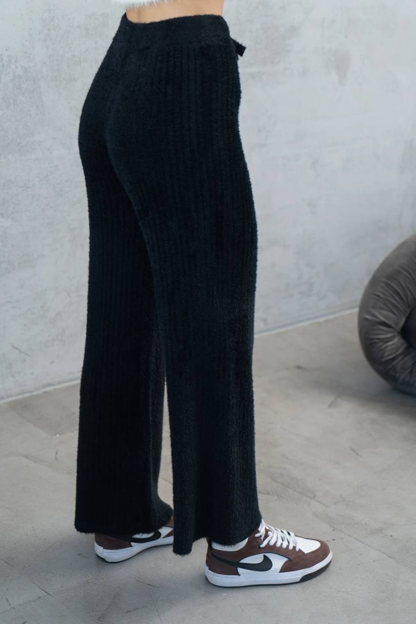 пушистый свитер,пушистый кашемировый свитер,вязаные свитера,свитера женские,свитер женский белый