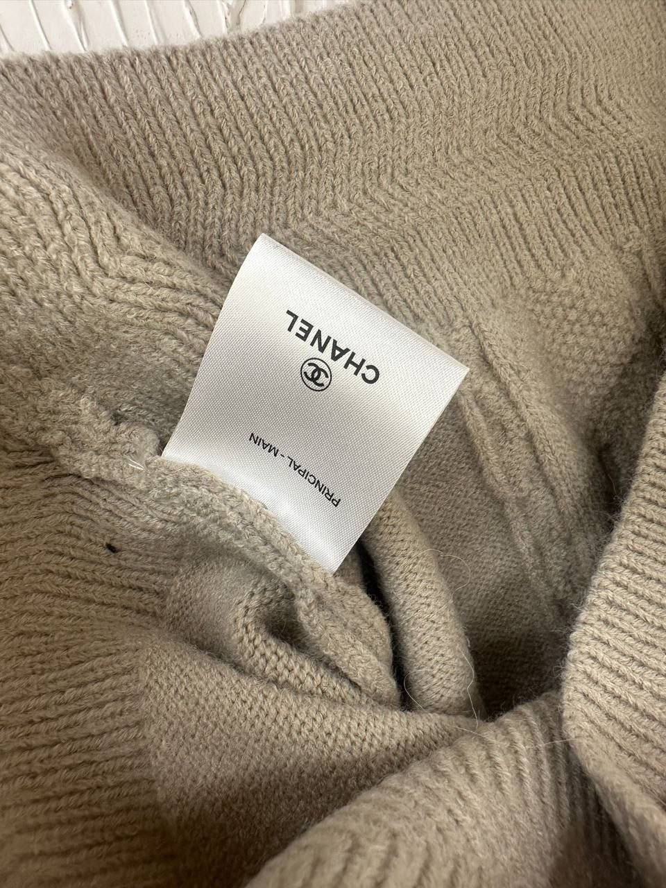 свитеры модные,бежевый свитер,свитер дизайн,вязаные свитера,свитер джемпер