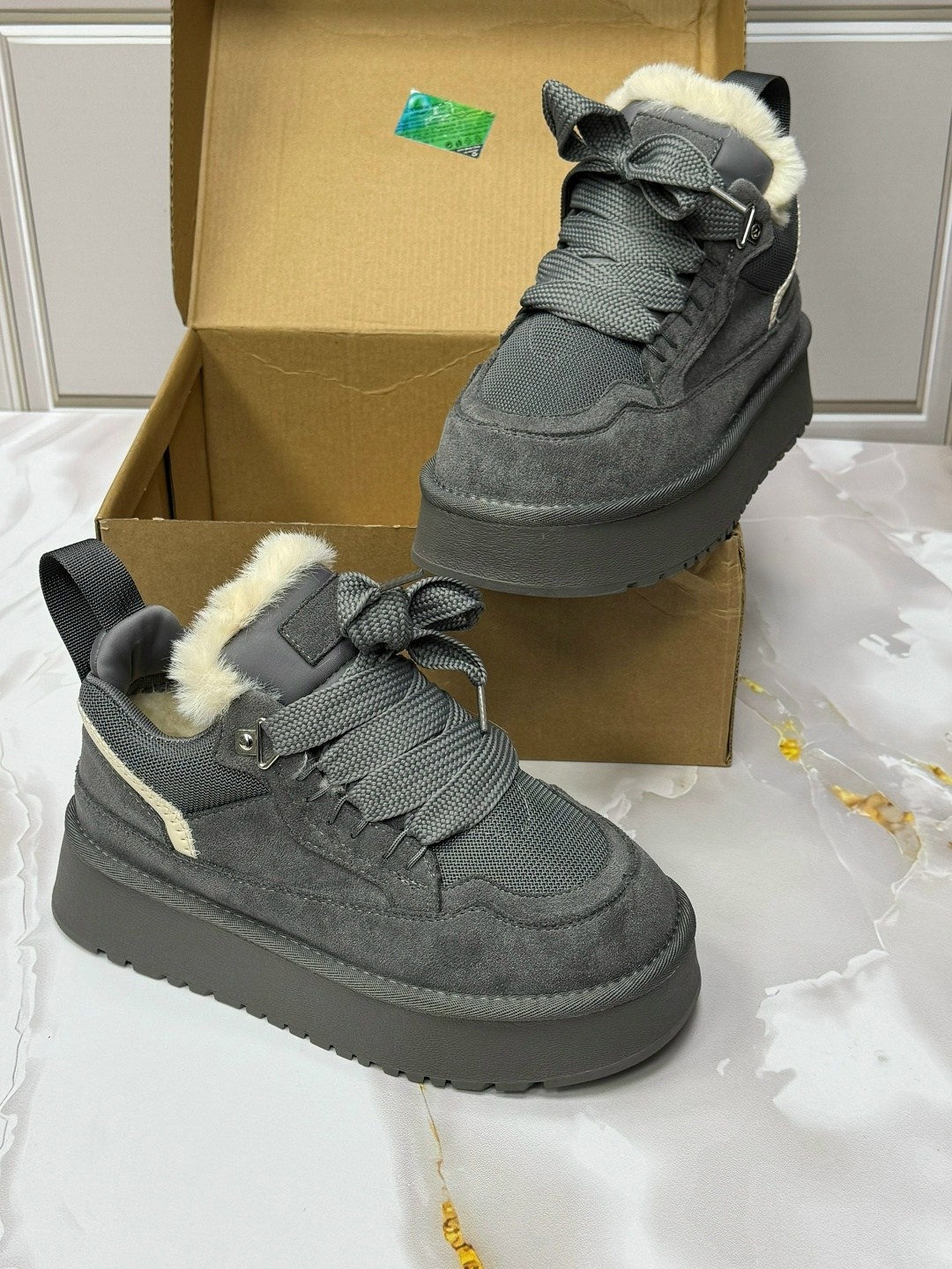 ,зимняя женская ,женская ,ugg кроссовки,угги женские