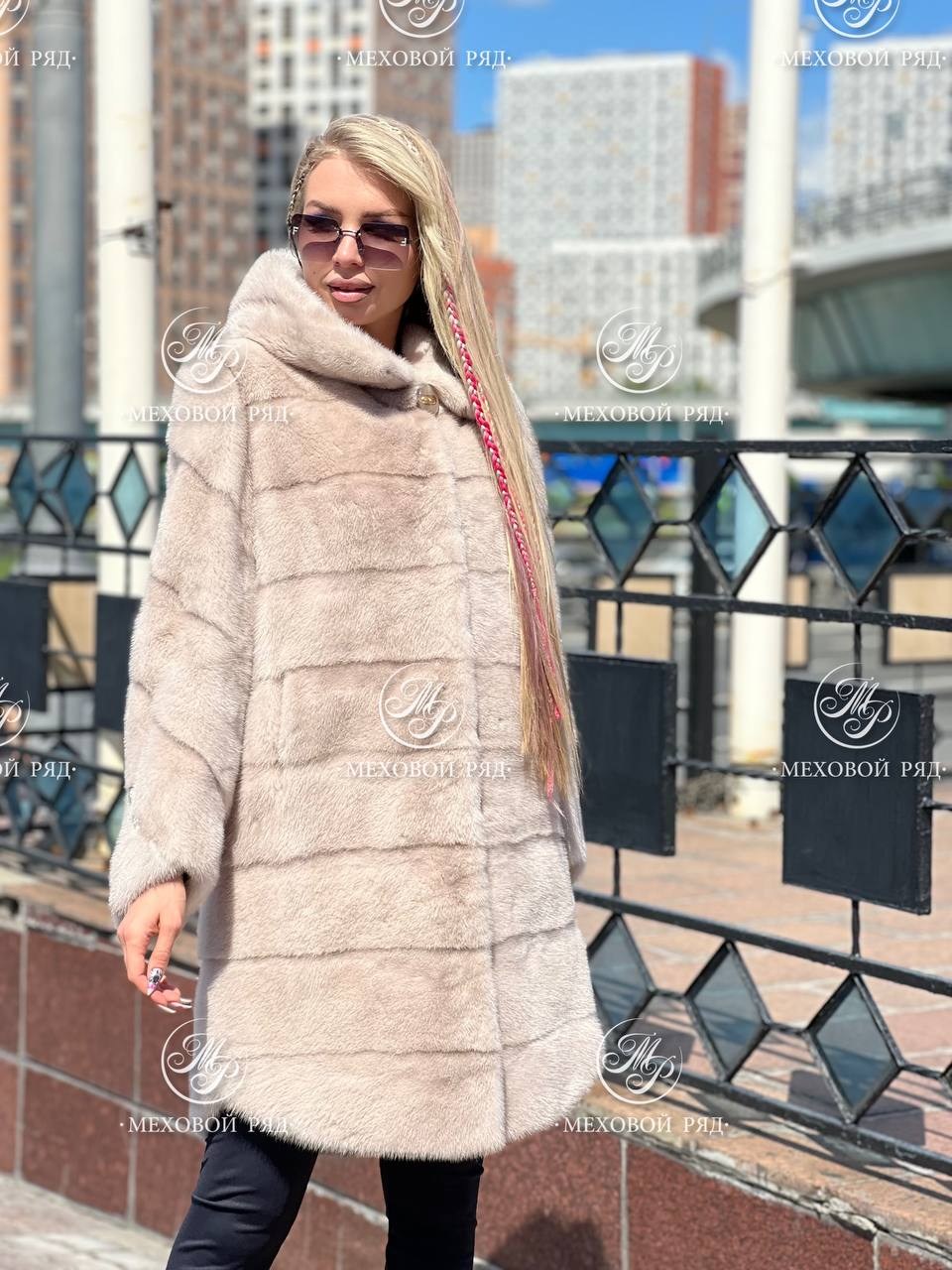 норковые шубы,шуба норковая с капюшоном,норковая шуба светлая,шуба с капюшоном,женская шуба