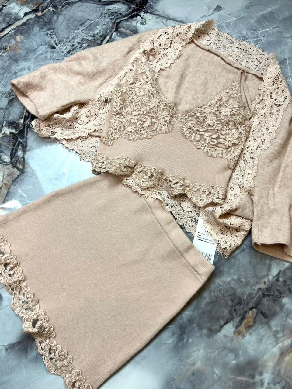 корейская мода,элегантное модное,женские костюмы,кореянка,женские костюмы с юбкой