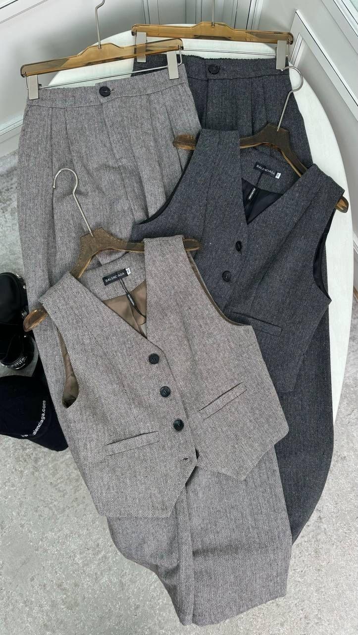 костюмы брючные,серый брючный костюм,костюм брючный с жилетом,брючный костюм с жилеткой,стильные костюмы