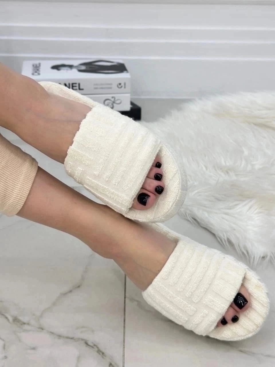 женские тапочки,мода на махровые тапки,женские домашние тапочки,,женские тапочки для дома