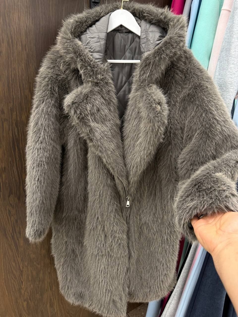 теплое пальто,пальто с капюшоном,пальто плюшевое женское с капюшоном,шуба женская,меховое пальто с капюшоном