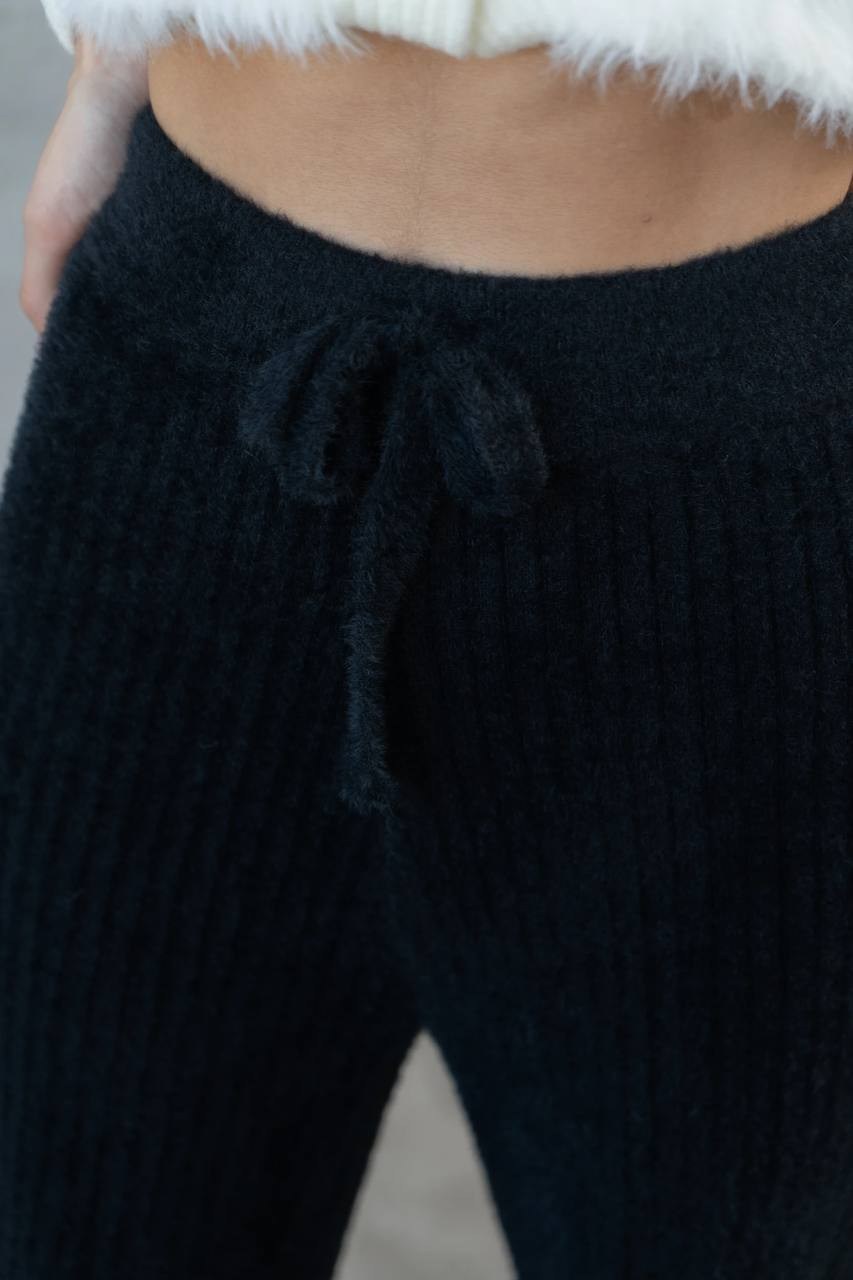 пушистый свитер,пушистый кашемировый свитер,вязаные свитера,свитера женские,свитер женский белый