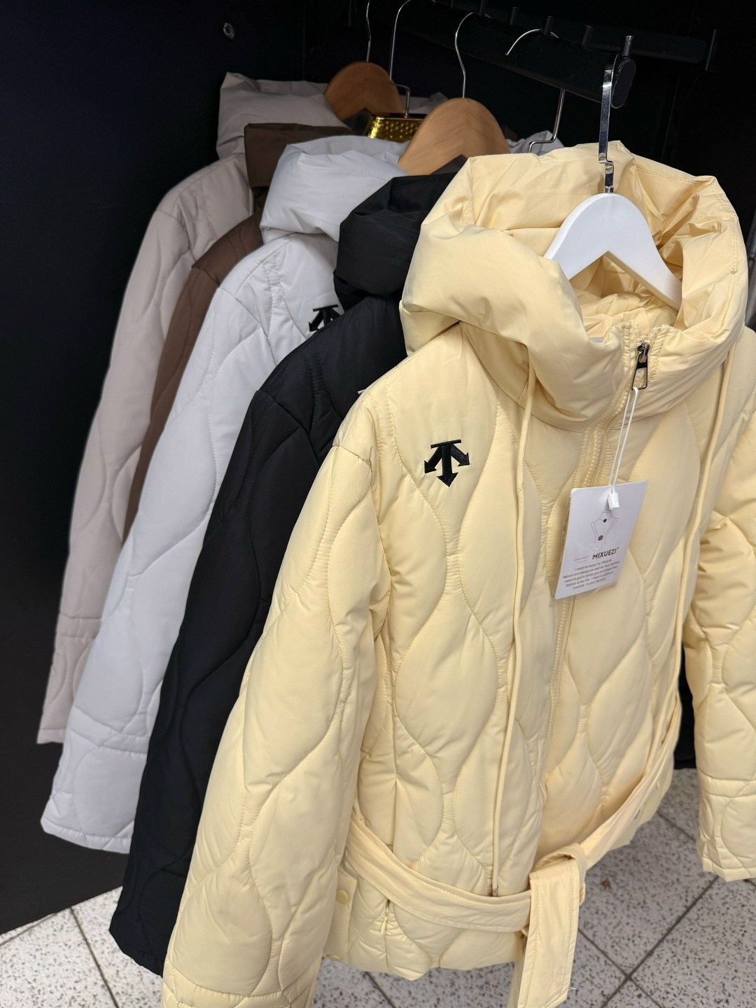 куртка модная,куртка,демисезонная куртка,куртка женская,куртка женская демисезонная