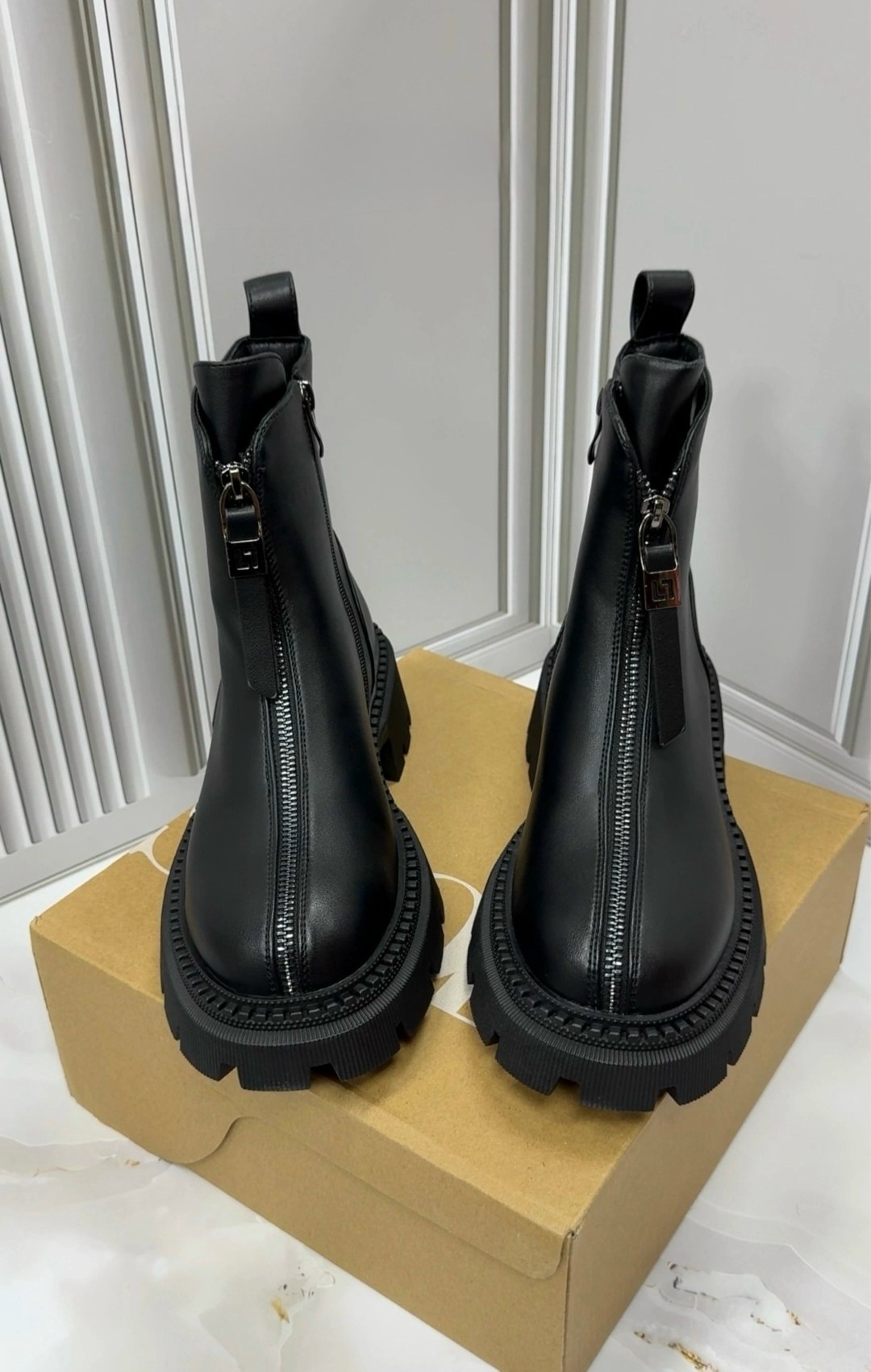 ,ботинки женские,модные ботинки,ботинка,женская