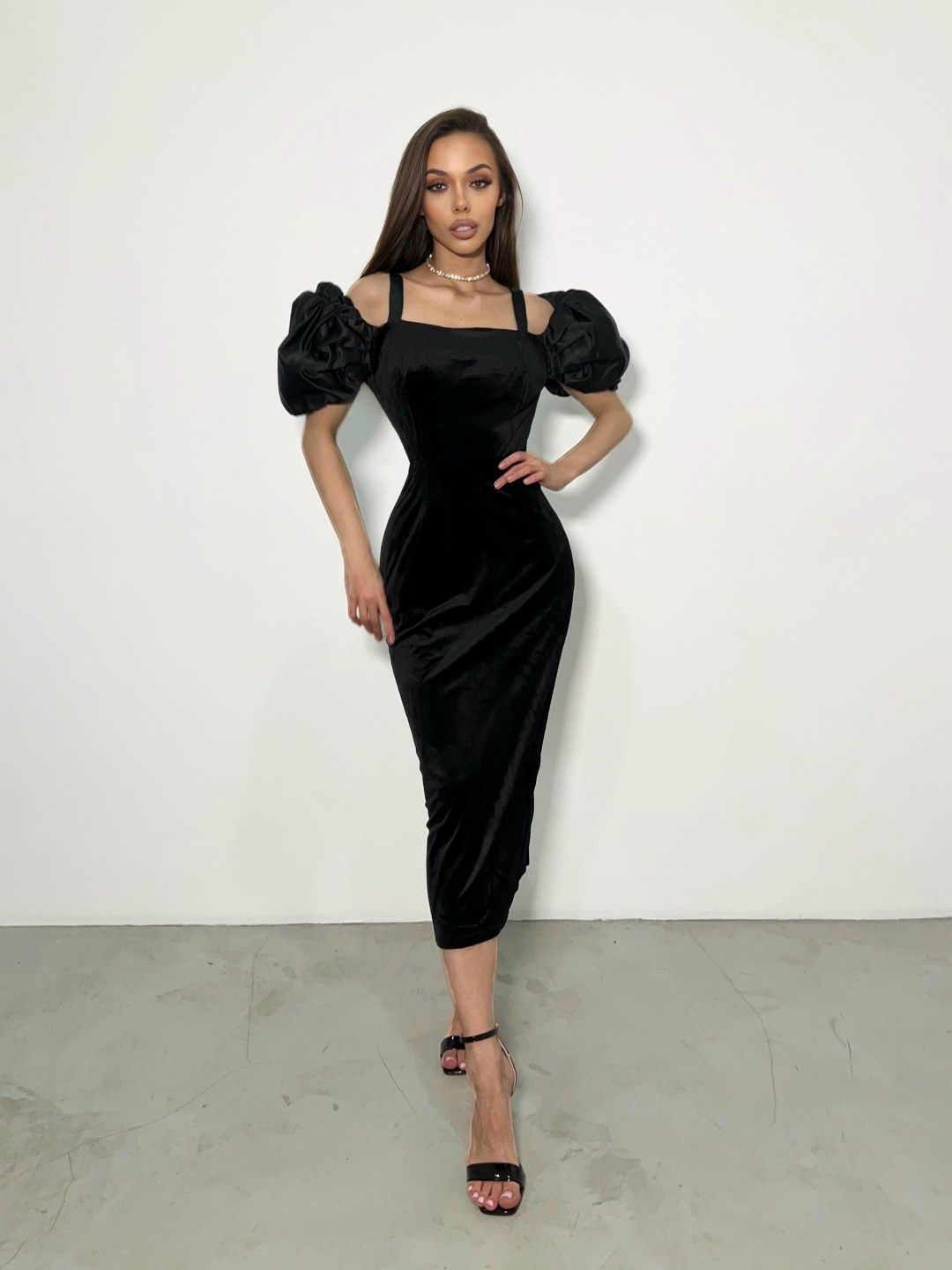 бархатные платья,платье из бархата,черное бархатное платье,вечернее платье из бархата,платье футляр