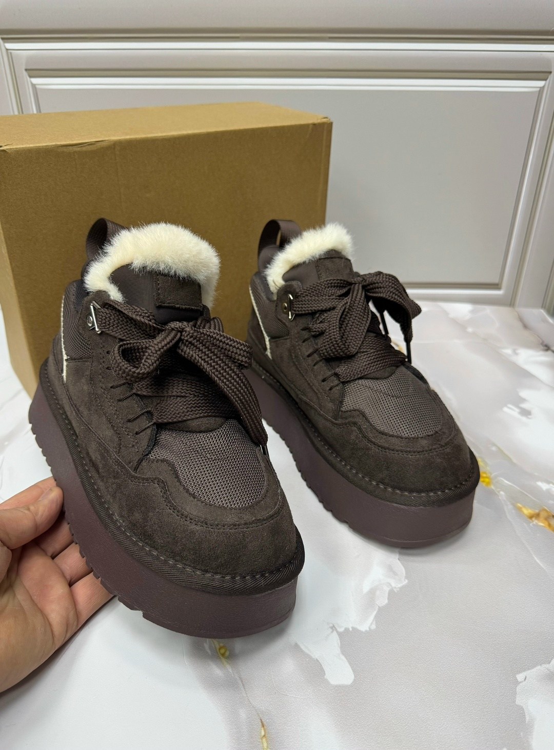 ,зимняя женская ,женская ,ugg кроссовки,угги женские