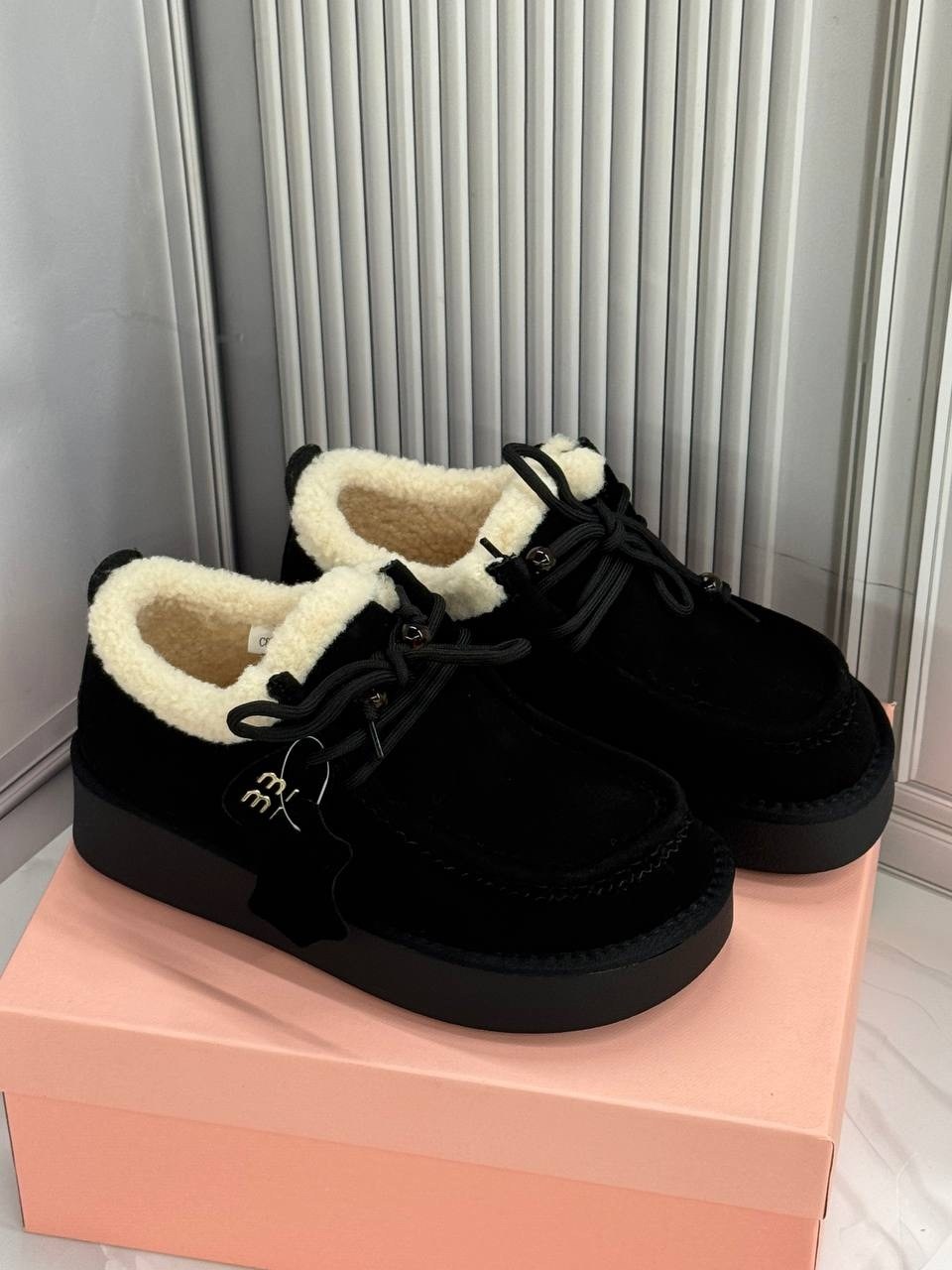 ,угги женские,брендовая ,угги женские короткие на платформе,зимняя