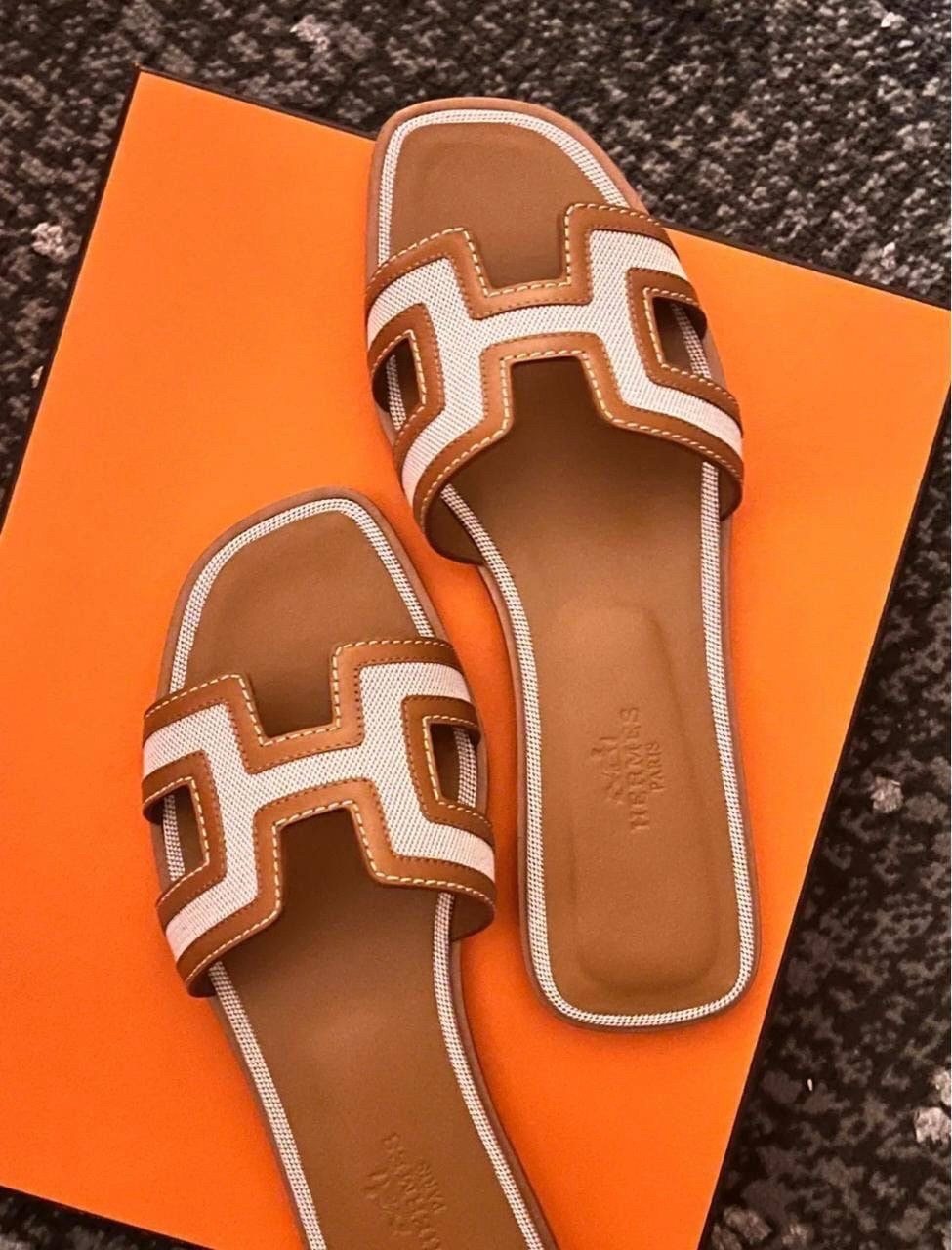 шлепки хермес оран,шлепанцы hermes,шлепки hermes женские,шлепки hermes,босоножки hermes