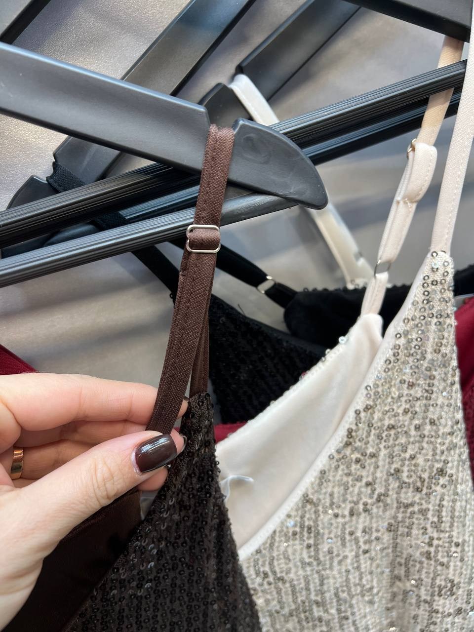 вязаные топы,вязаный топ на бретелях,вязаная майка,женский топ на бретелях,трикотажный топ