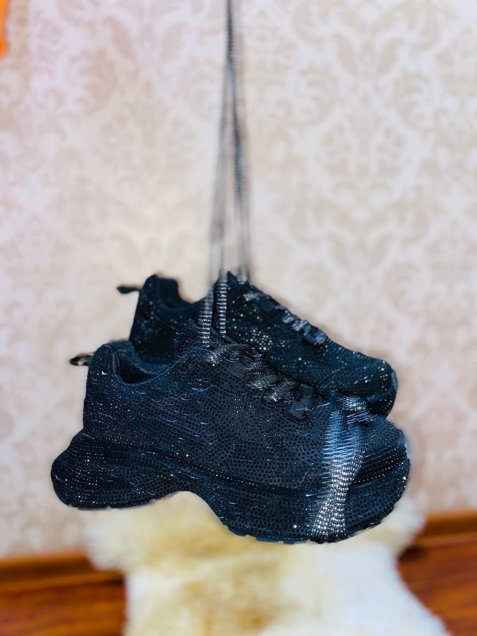 ,женские кроссовки,женские кроссовки balenciaga,кроссовки со стразами,блестящие кроссовки
