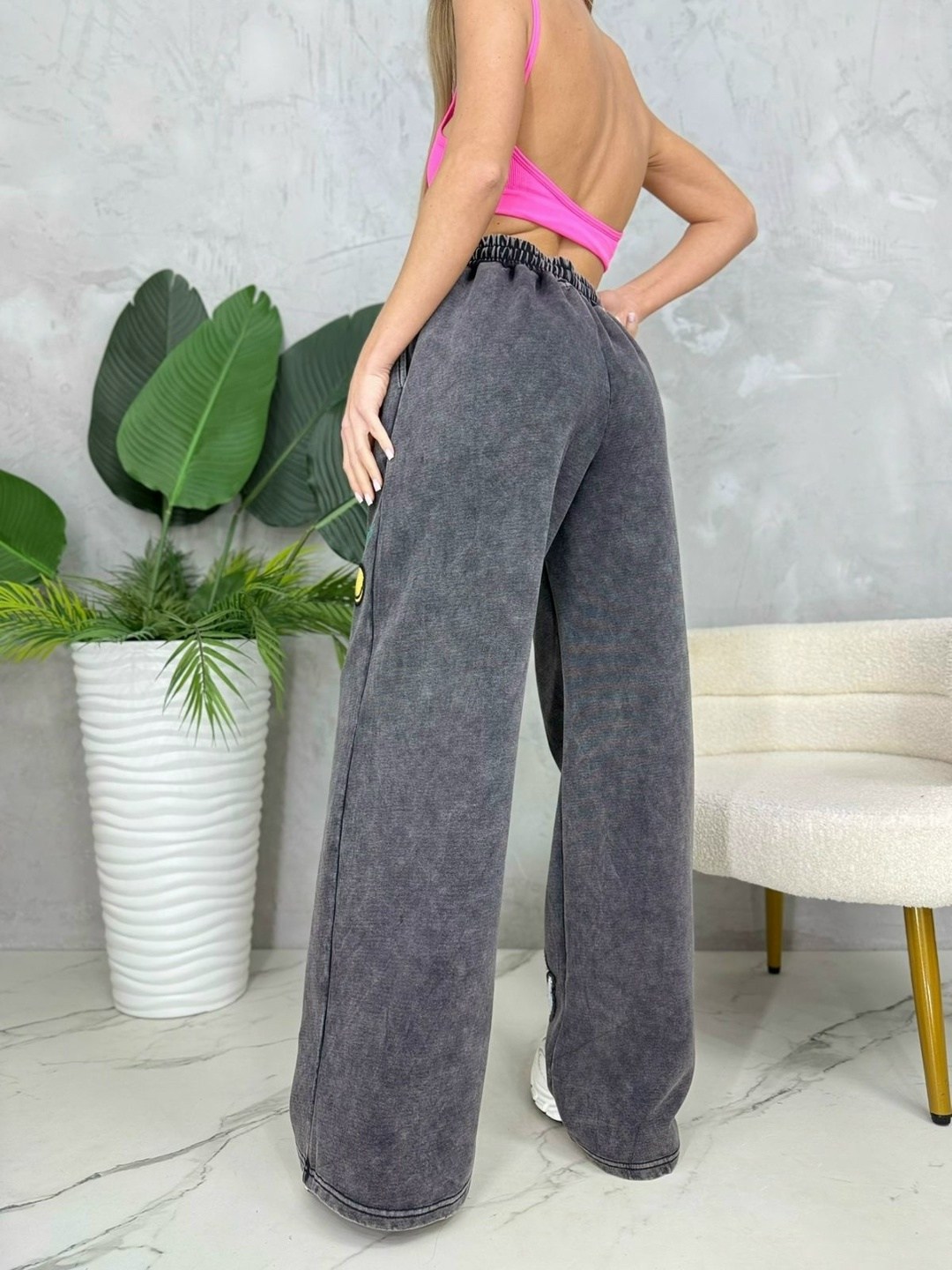 спортивные штаны,спортивные брюки,штаны спортивные женские,женские брюки спортивные,штаны широкие