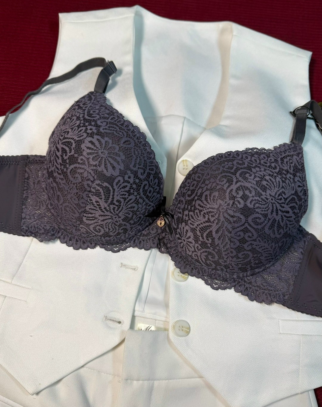 нижнего белья комплект,женское нижнее белье,бюстгальтер,белый комплект нижнего белья,бюстгальтер пуш ап