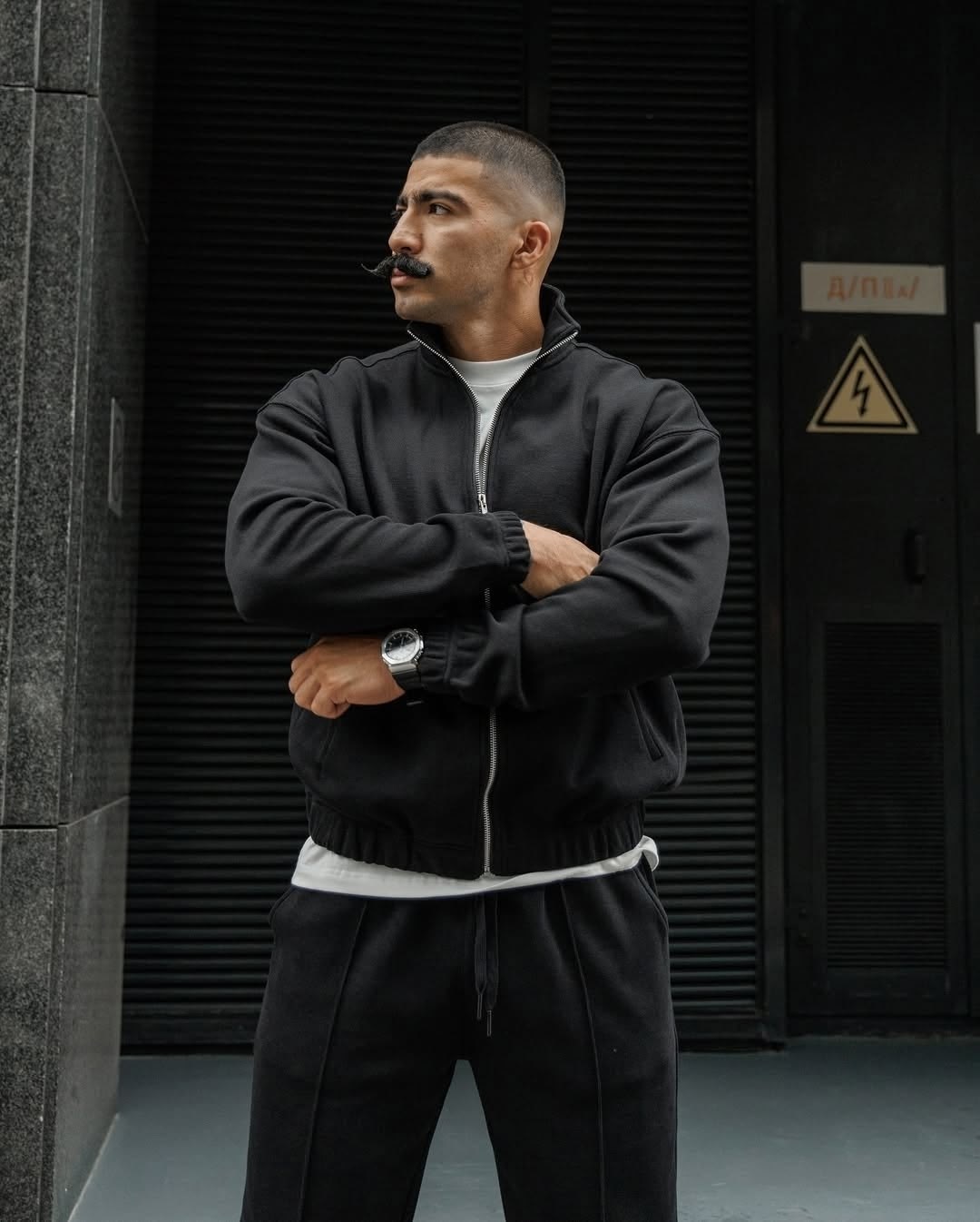 спортивный костюм для мужчин,спортивные костюмы двойка,мужские спортивные костюмы,cпортивный костюм на молнии,спортивные костюм