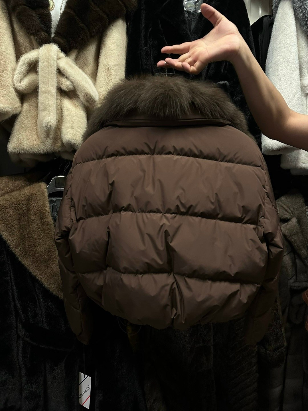пуховики с натуральным мехом,пуховики с мехом,куртка пуховик с натуральным мехом,пуховик женский короткий,куртка пуховик