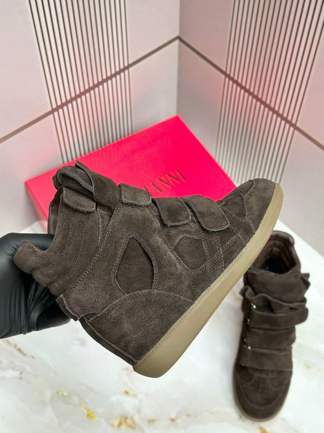 ,кроссовки isabel marant,высокие кроссовки,изабель марант кеды на танкетке,замшевые кроссовки