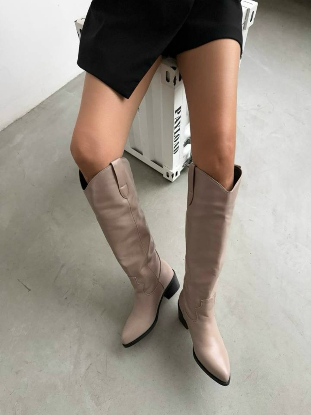 сапоги бежевые,высокие сапоги,сапожки,стильные сапоги,модные сапоги