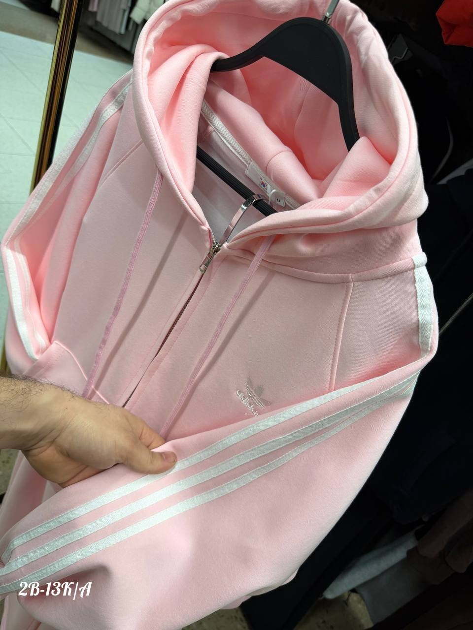 адидас ориджинал женский костюм адидас,спортивный костюм адидас женский красный,красный костюм адидас ориджинал,костюм адидас красный,женский спортивный костюм adidas