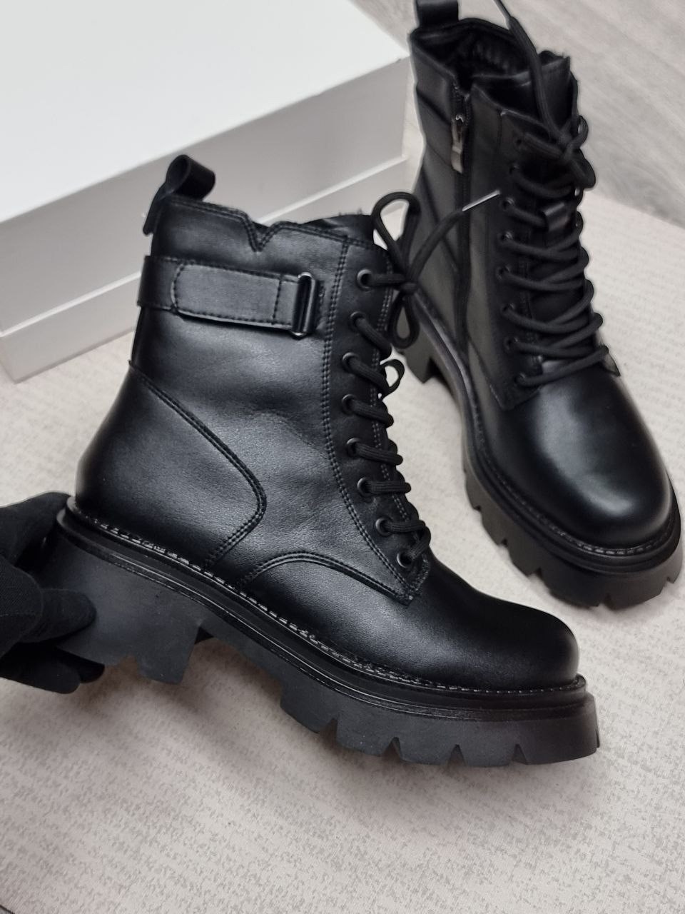 ботинки женские,,ботинка,зимние ботинки,модные ботинки