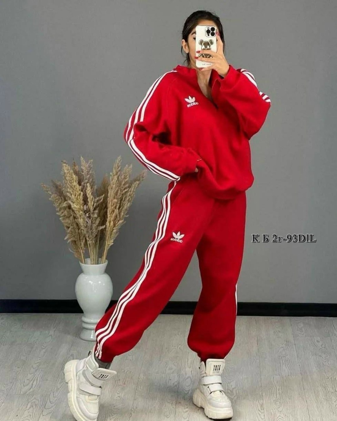 спортивный костюм адидас женский красный,женский спортивный костюм adidas,красный костюм адидас женский,костюмы спортивные женские,женский костюм адидас