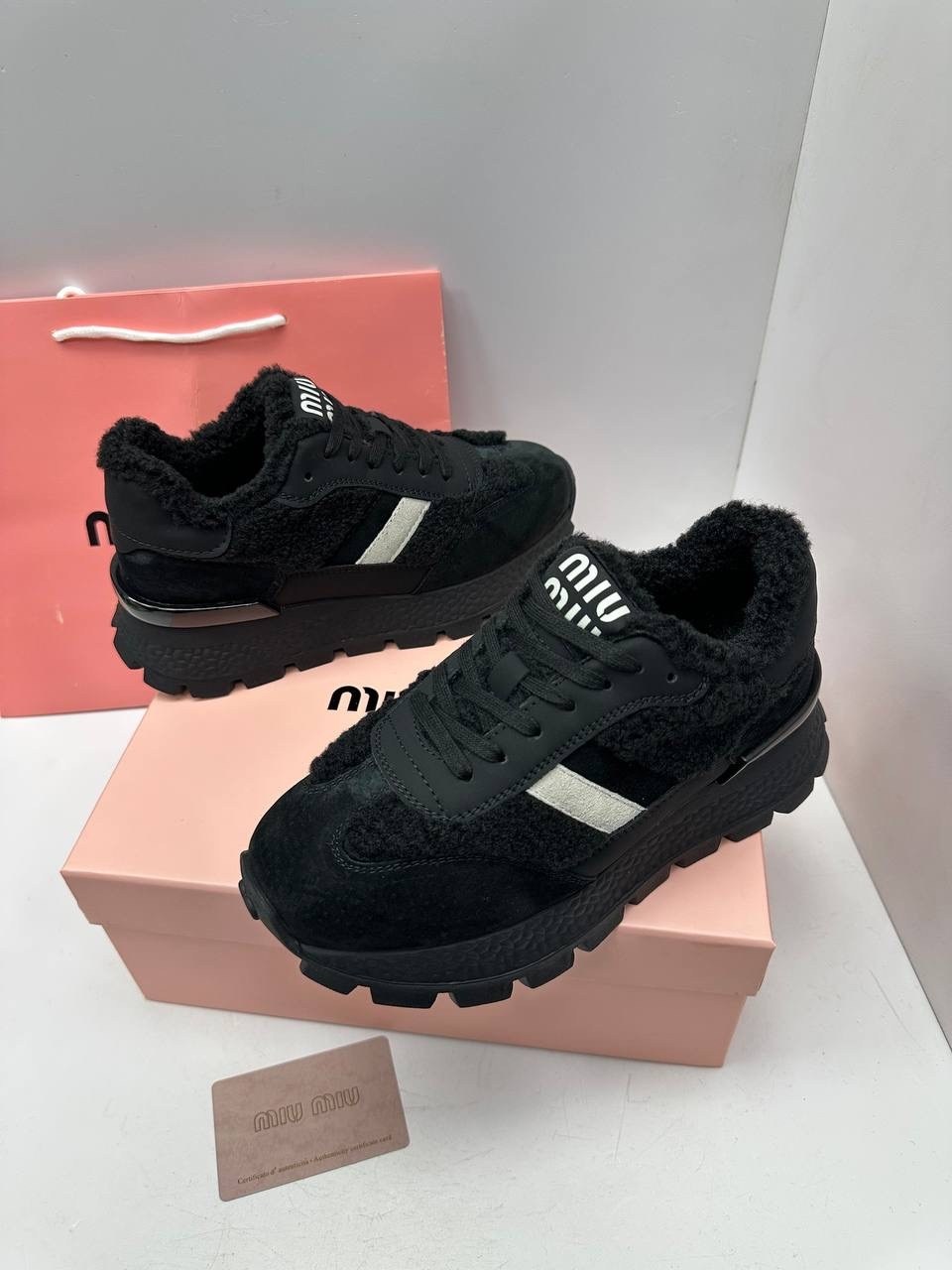 ,кроссовки женскиe,кроссовки для женщин,повседневные кроссовки, женская