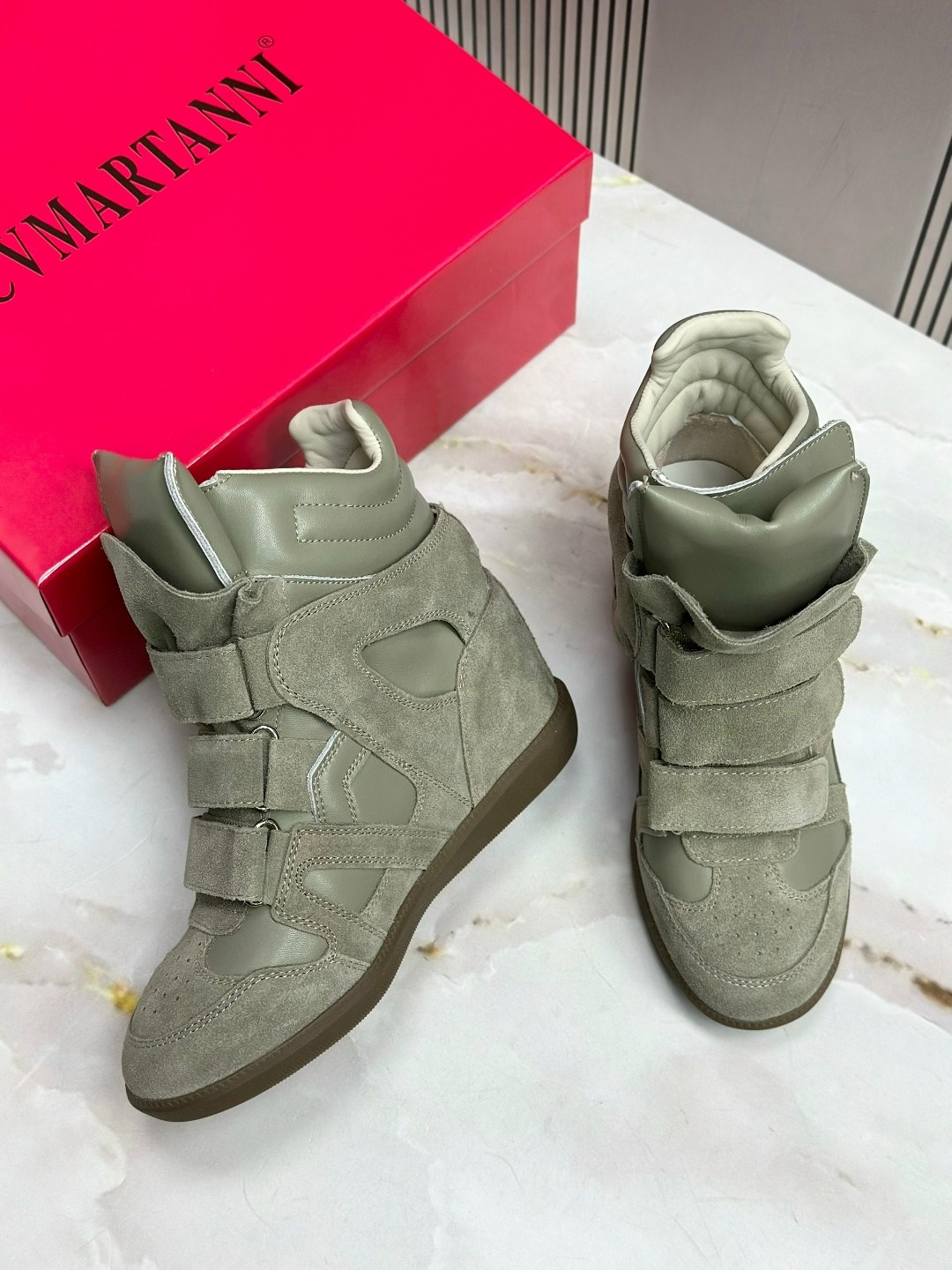 ,кроссовки isabel marant,высокие кроссовки,изабель марант кеды на танкетке,замшевые кроссовки