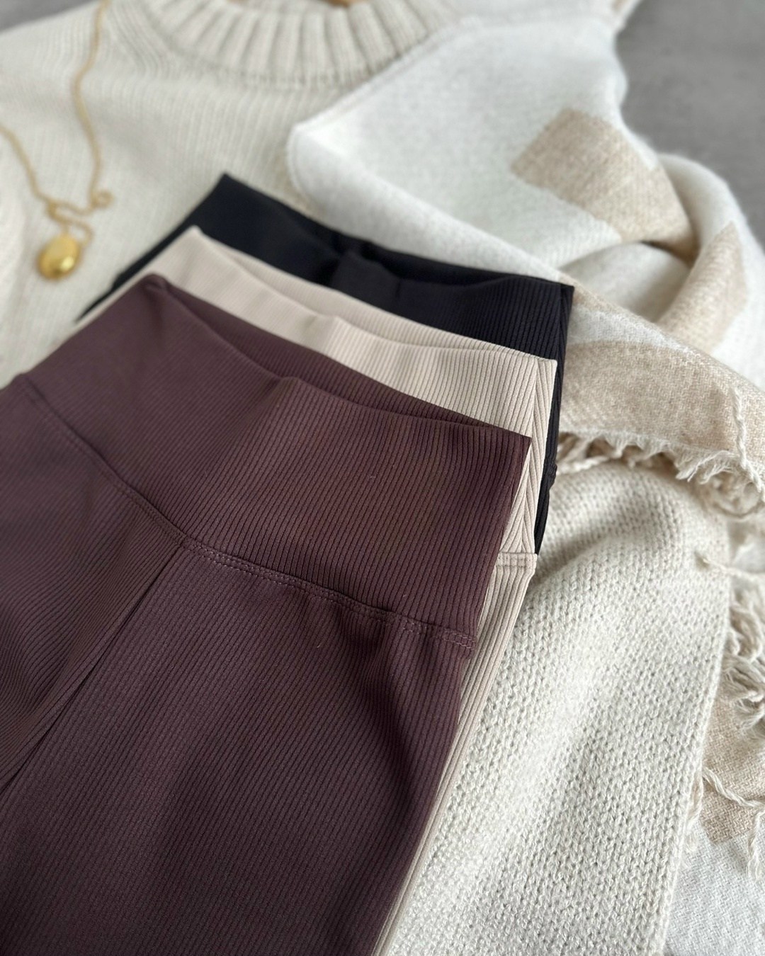 женские легинсы,легинсы в рубчик,легинсы лапша,коричневые женские леггинсы в рубчик с высокой,трикотажные брюки