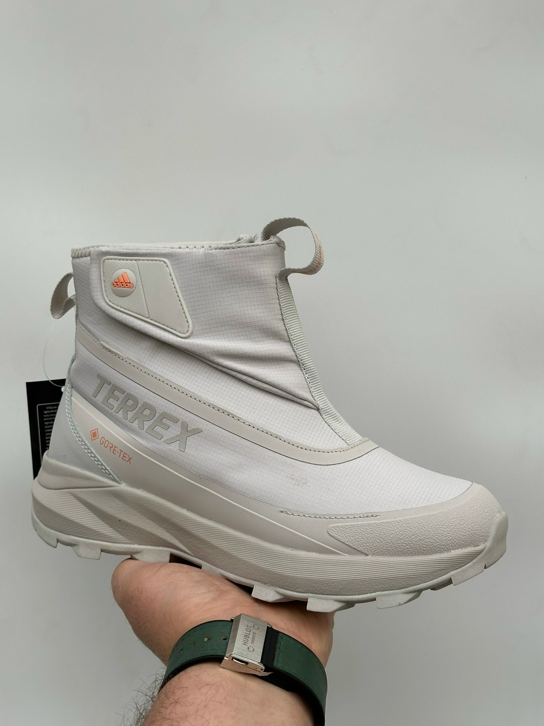 зимние сапоги adidas,сапоги адидас женские зимние,дутики adidas,полусапожки адидас женские зимние,сапоги адидас белые