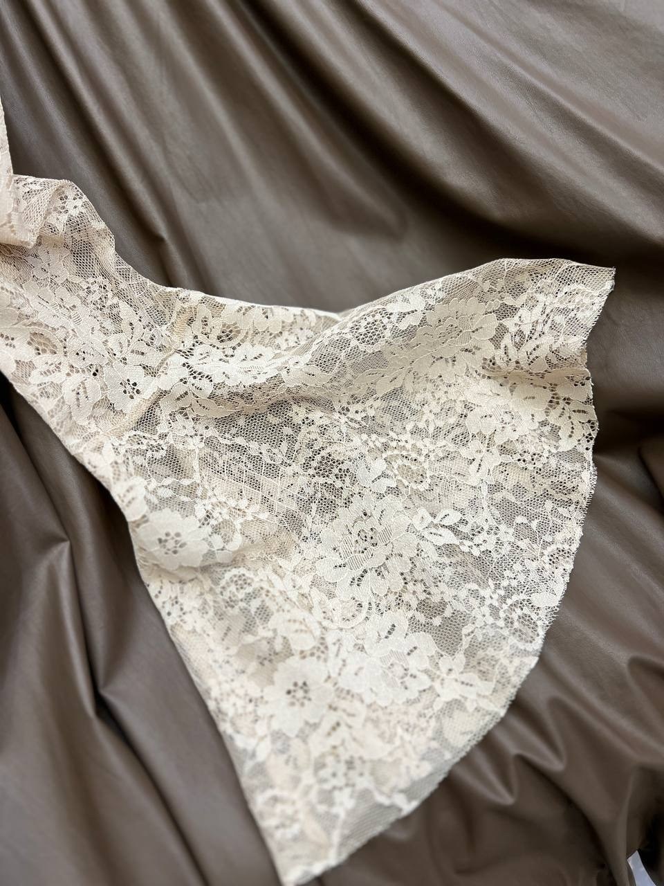 блузка с кружевами,юбка с поясом,блуза,модное платье,юбка