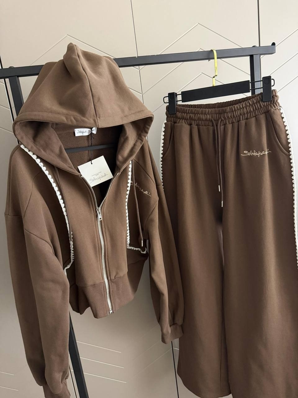 спортивные костюмы женские,костюмы женские,трикотажные костюмы,костюм спортивные женские костюмы,стильные спортивные костюмы