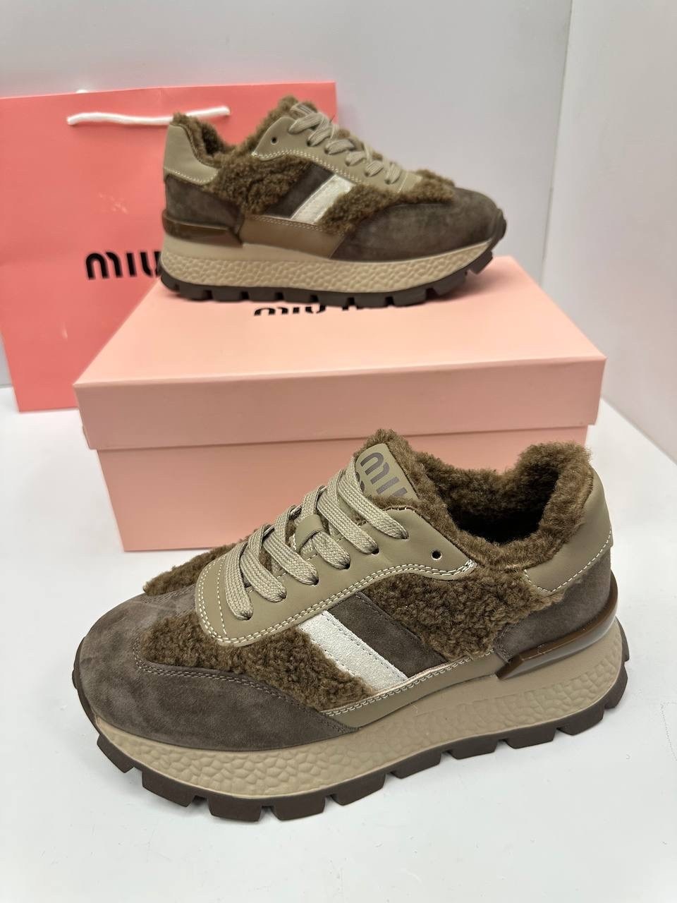 ,кроссовки женскиe,кроссовки для женщин,повседневные кроссовки, женская