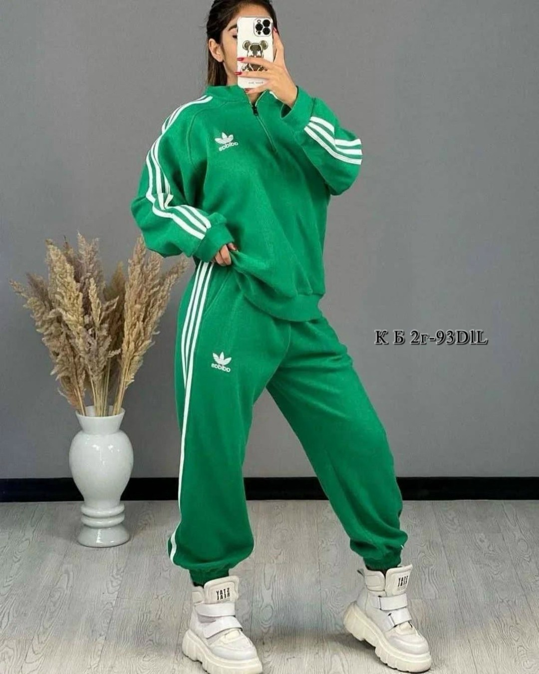 спортивный костюм адидас женский красный,женский спортивный костюм adidas,красный костюм адидас женский,костюмы спортивные женские,женский костюм адидас