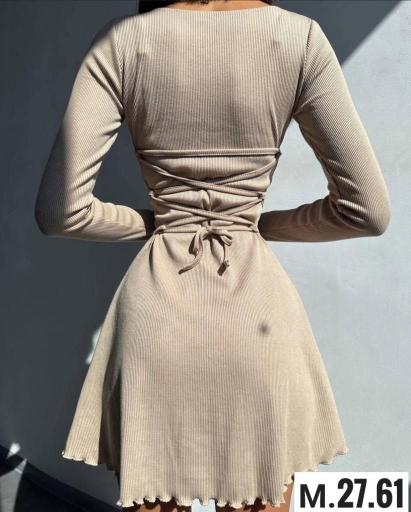 трикотажное платье мини,платье лапша расклешенное,трикотажное платье,платье женская,облегающее платье с длинными рукавами