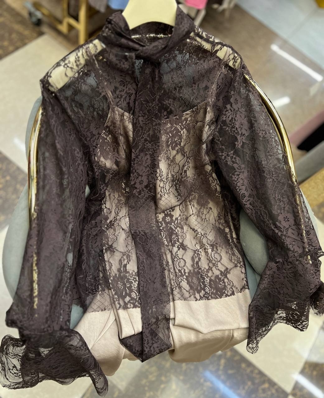 блузка с кружевами,юбка с поясом,блуза,модное платье,юбка