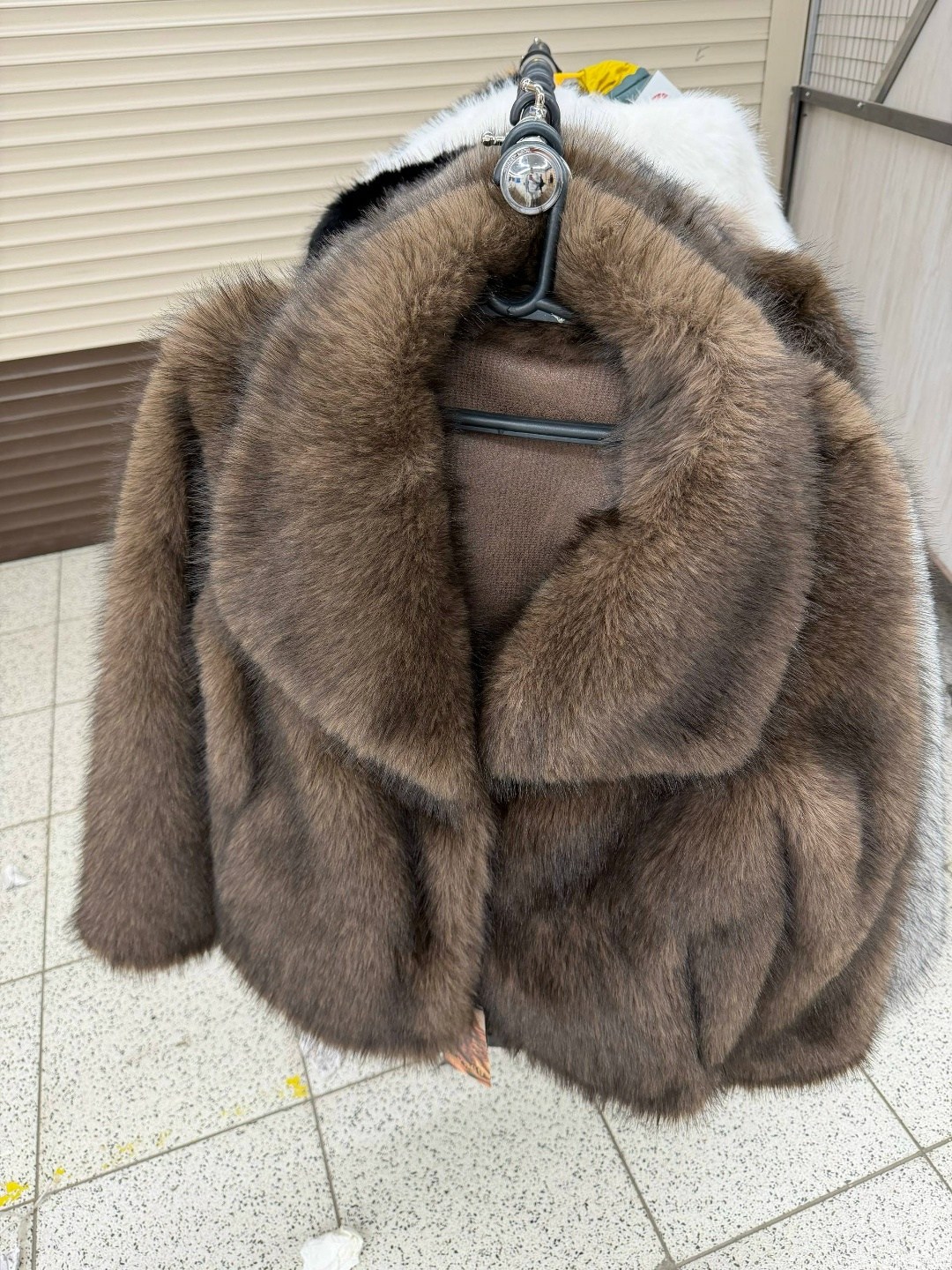 песец шуба,шуба из песца,шуба из натурального меха,белая песцовая шуба,женская шуба