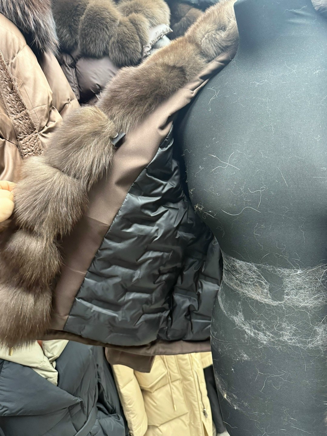 стильные пуховики,пуховики с мехом,пуховик для женщин,зимние куртки,куртка женская с мехом