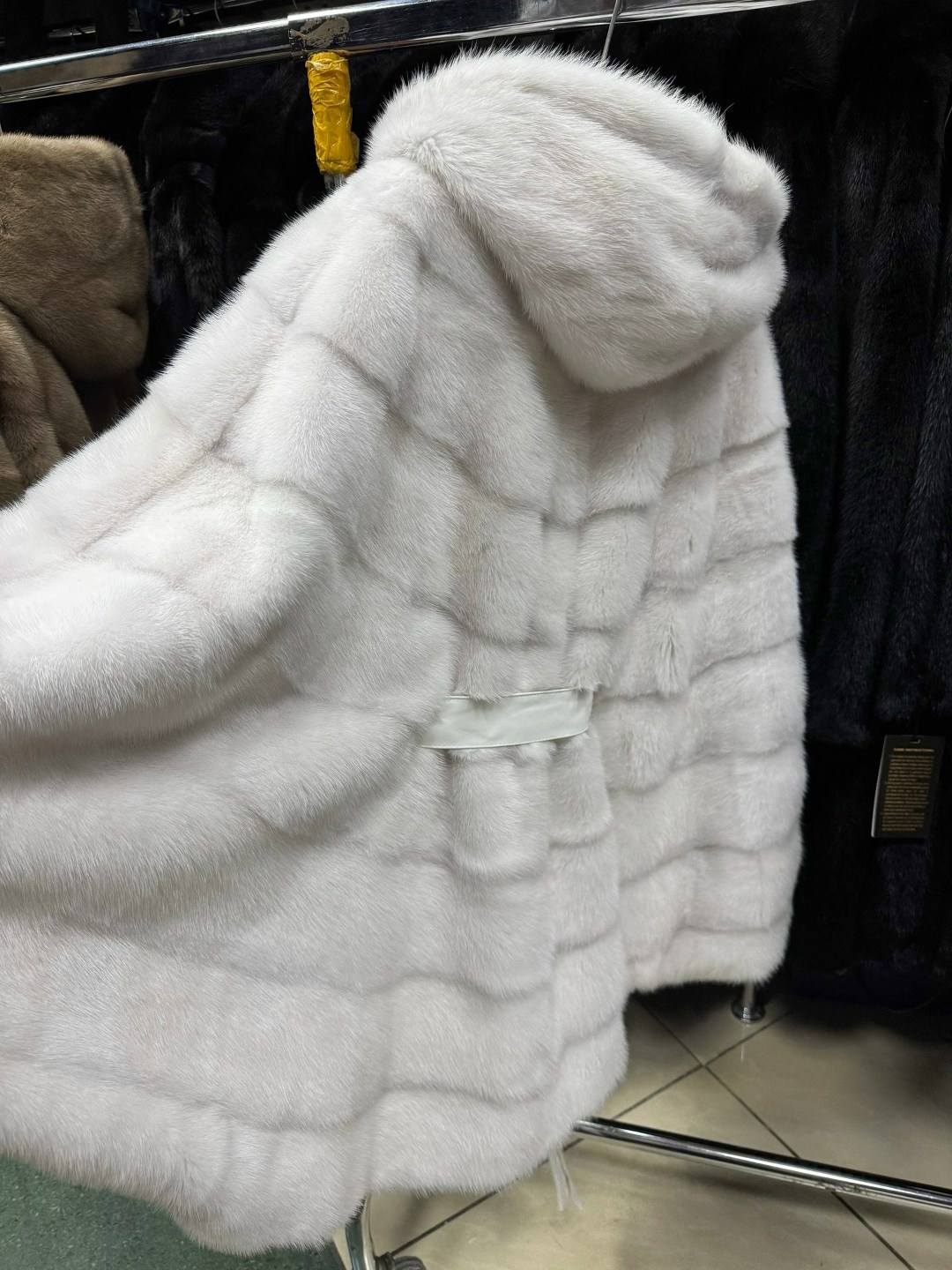 шуба норковая с капюшоном,шуба норковая,шуба норковая с капюшоном длинная светлая,шуба норка,шуба с капюшоном