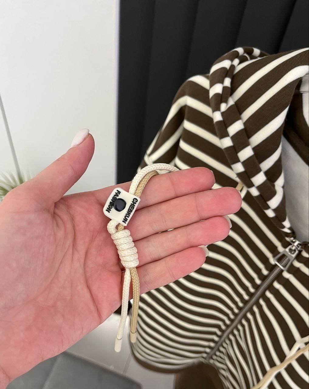 толстовка с капюшоном в полоску,свитера с капюшоном,толстовка в полоску,одежда с капюшоном,джемпер в полоску с капюшоном