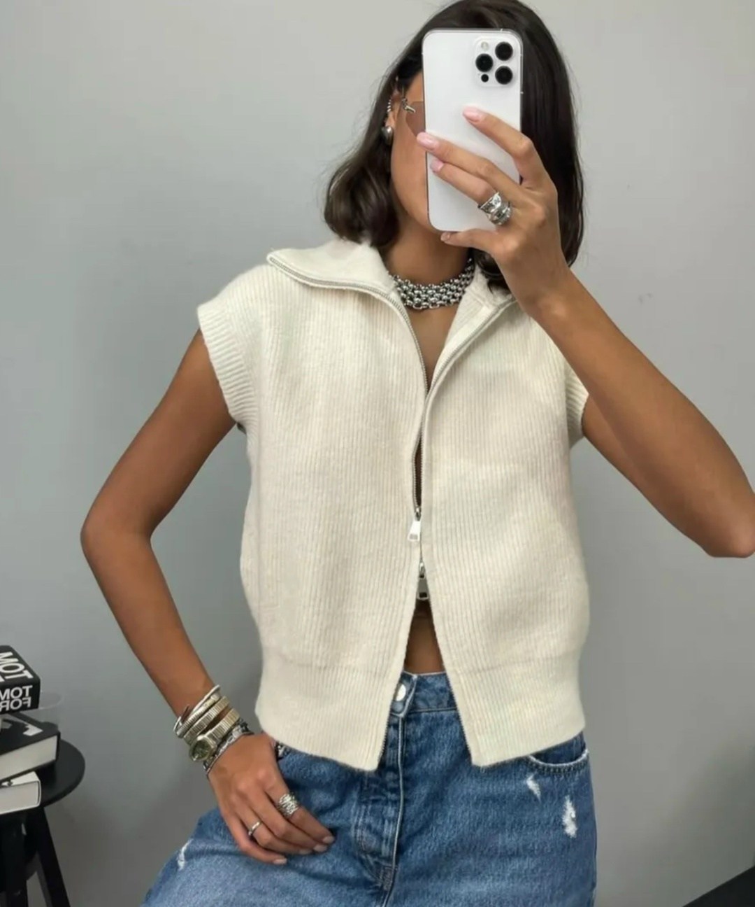 жилетка женская,женский вязаный жилет,жилет женский,жилет вязаный,трикотажный жилет