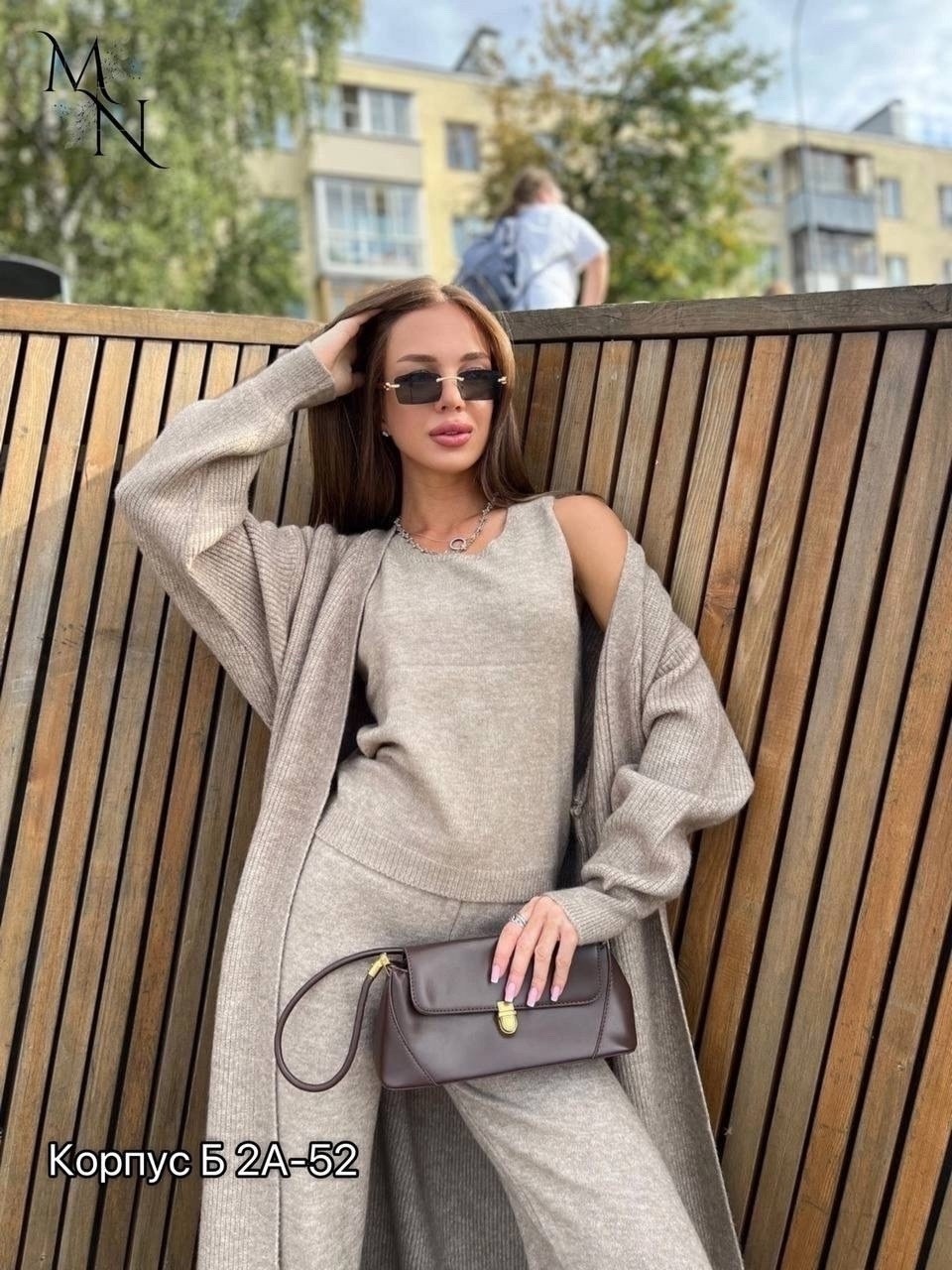 костюмы брючные,костюмы женские,костюм тройка женский,костюм бежевый,трикотажные костюмы