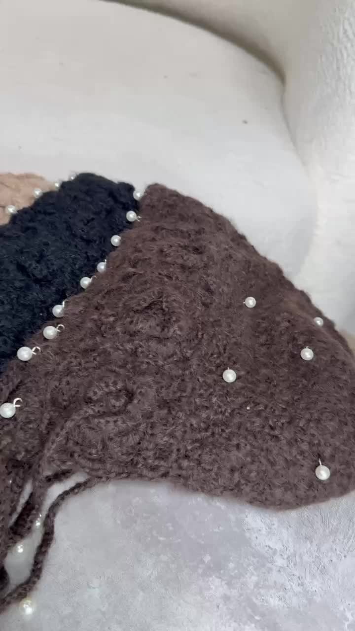 шапка с пайетками,капор с пайетками,шапка чепчик с пайетками,шапка вязаная с пайетками,берет с пайетками