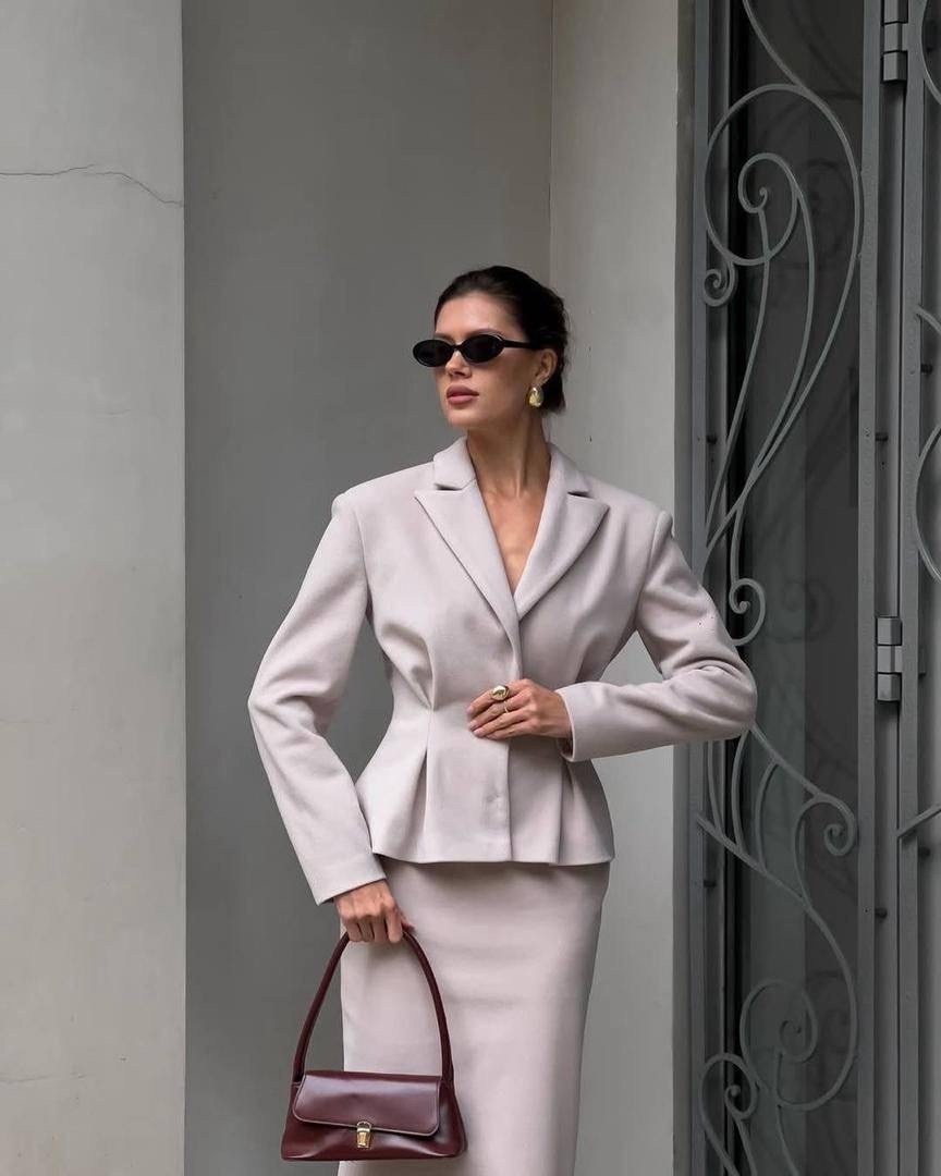 костюм женский с юбкой стильный,костюмы женские с юбкой,женские костюмы,элегантное модное